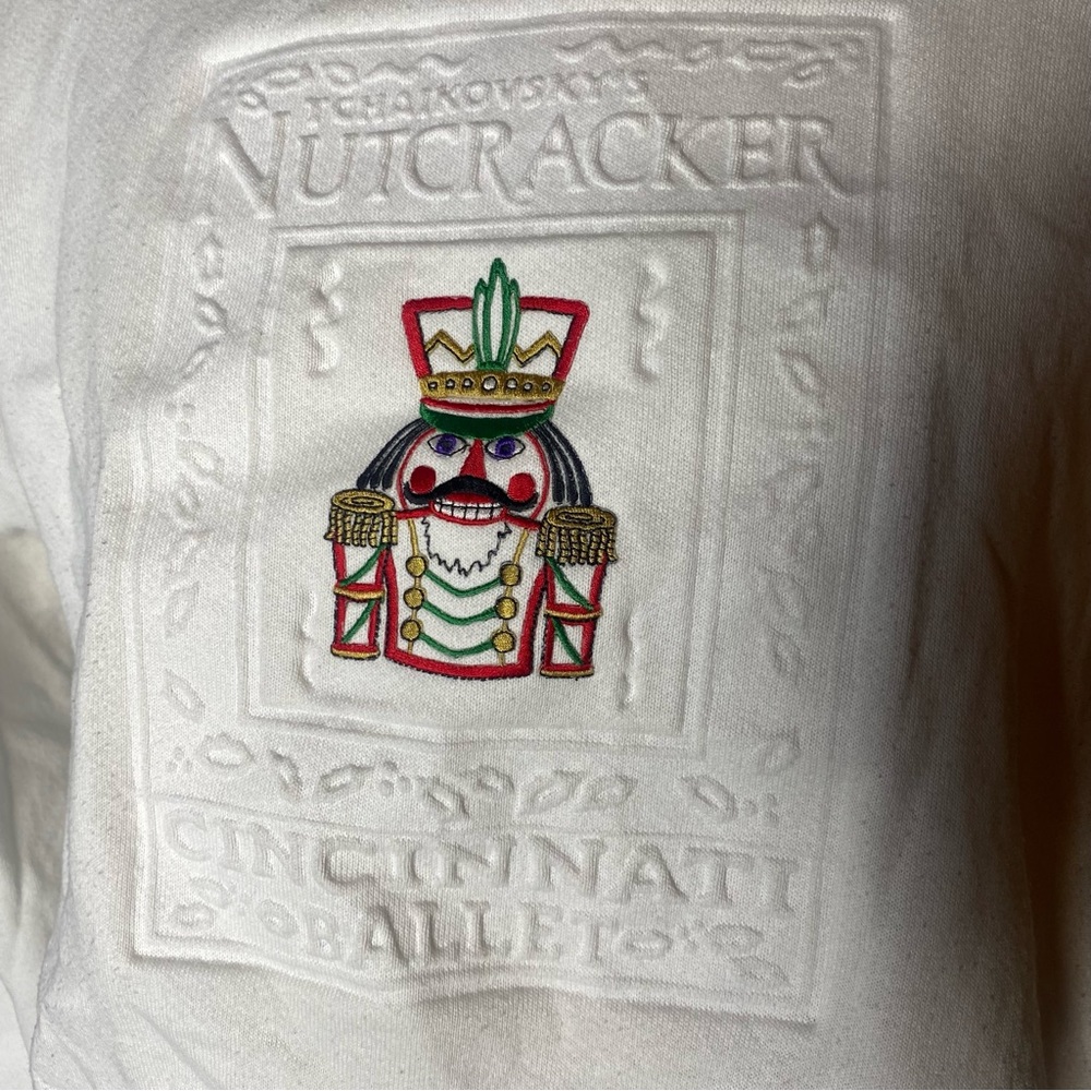 VINTAGE, Cincinnati Ballet White CrewNeck